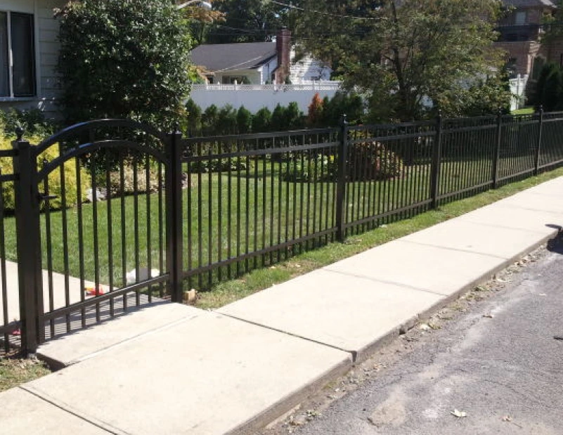 Aluminum Fence Materials and Installation
